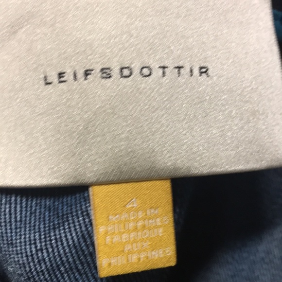 Jean material skirt - Picture 3 of 3